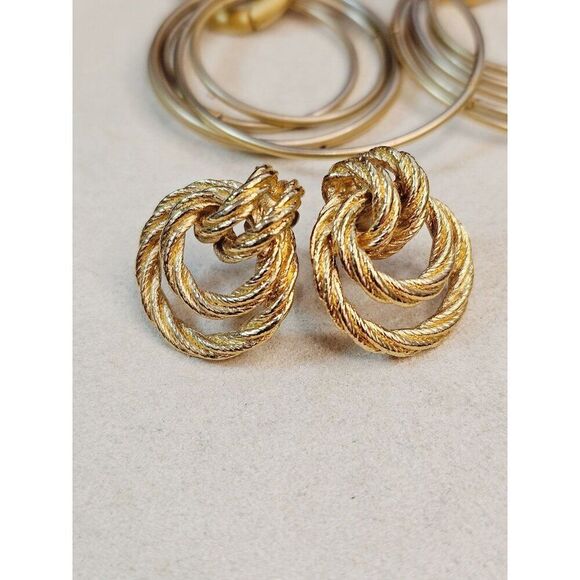 🔥$5/$25 Vintage Gold-Tone Earring Set With Twisted Knot Hoop &  Circle Designs - Picture 2 of 7
